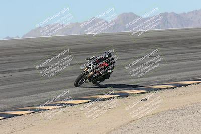 media/Oct-13-2025-Moto Forza (Mon) [[a66d839500]]/3-B Group/Session 2 (Bowl)/